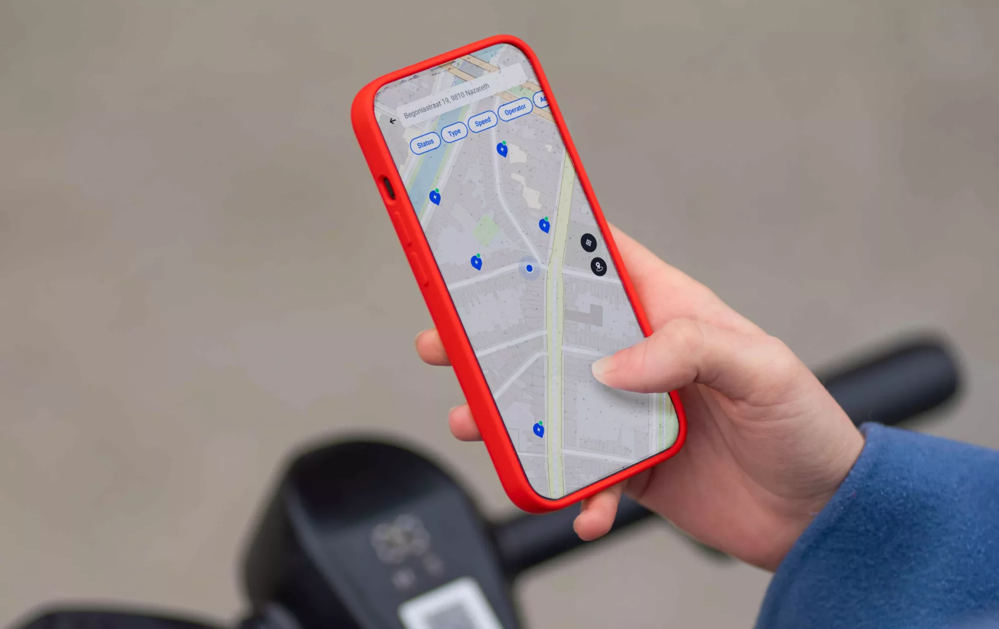 Mobiflow app shows a map with charging points.